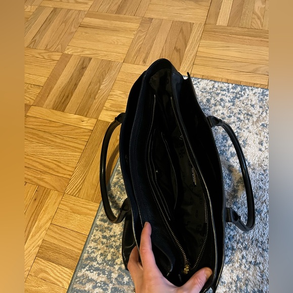 NEW! Tory Burch tote bag (w/ dust bag) with 3 sections and one for laptop - Picture 7 of 8